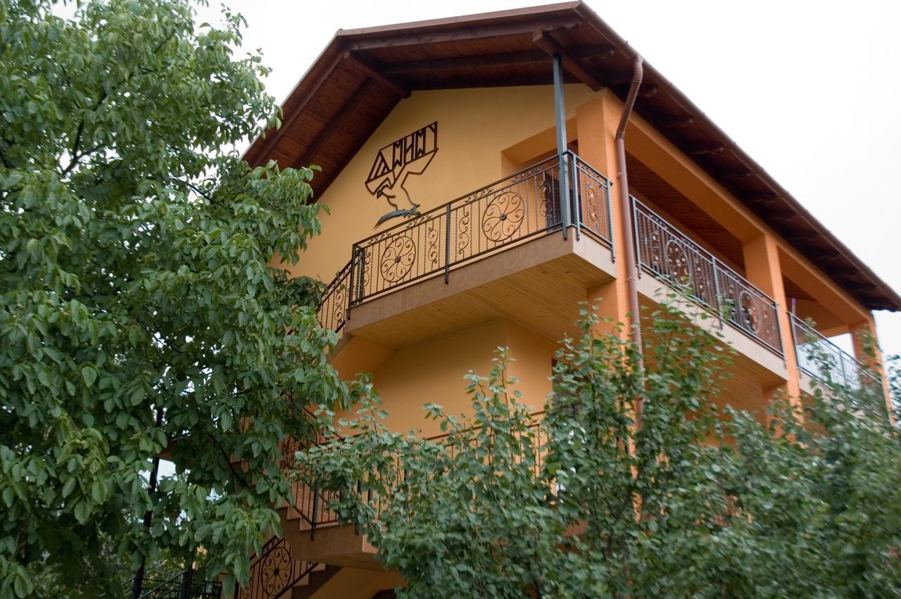 Turul Hotel Berehove  Ngoại thất bức ảnh